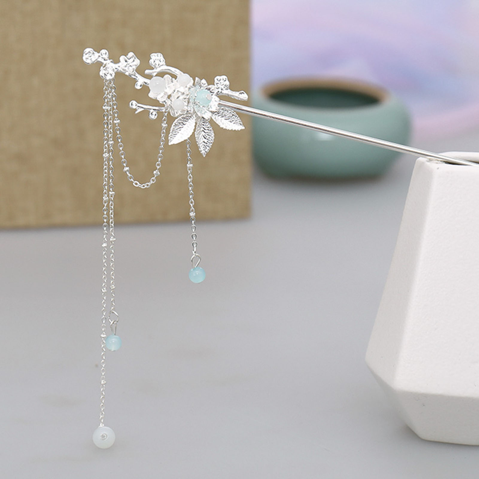 Hanbok Hair Pin - 中国風合金ヘアスティック箸型ヘアピン、銀の花のタッセル付き、レトロチャイナドレス・漢服装飾ヘアクリップ