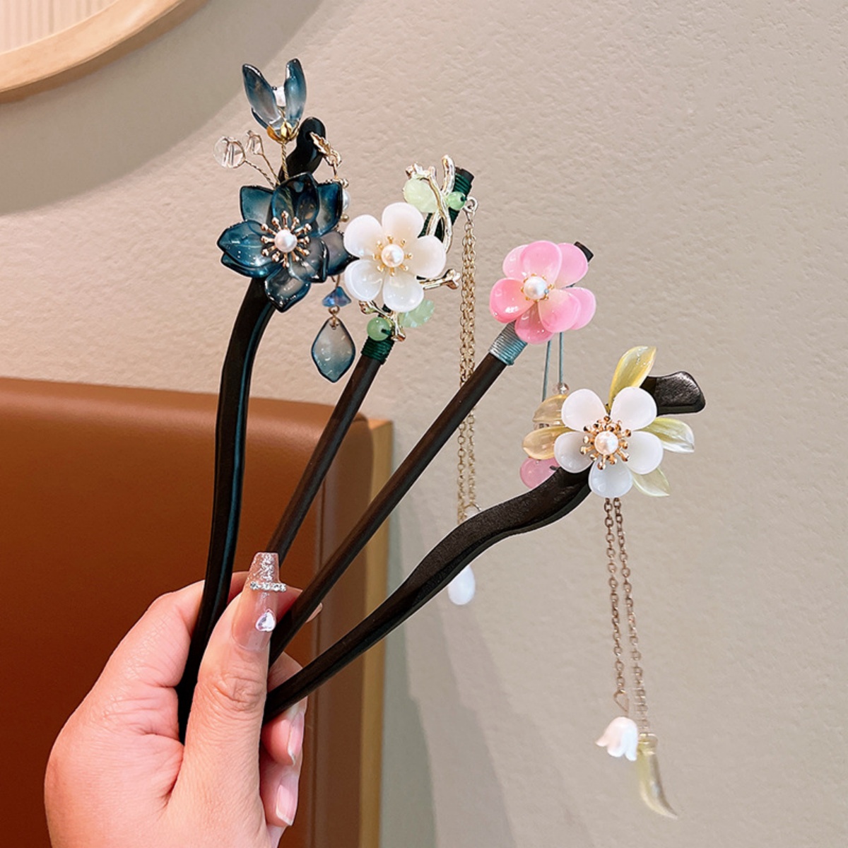 絶妙な花のタッセル木製ヘアピンレトロ中国風の手作り花ヘアステ - Hanbok Hair Pin のレビューと価格